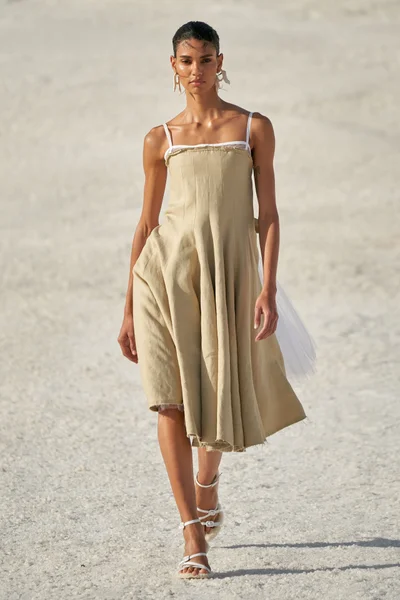 Look 28